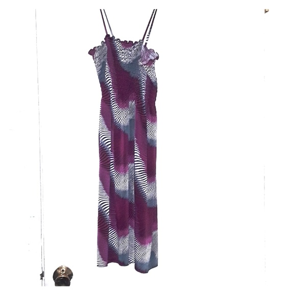 Dress - Picture 2 of 2